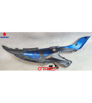 Carénage latéral arrière gauche SFV 650 Gladius origine SUZUKI Accueil sur le site du spécialiste des deux roues O-TAKET.COM