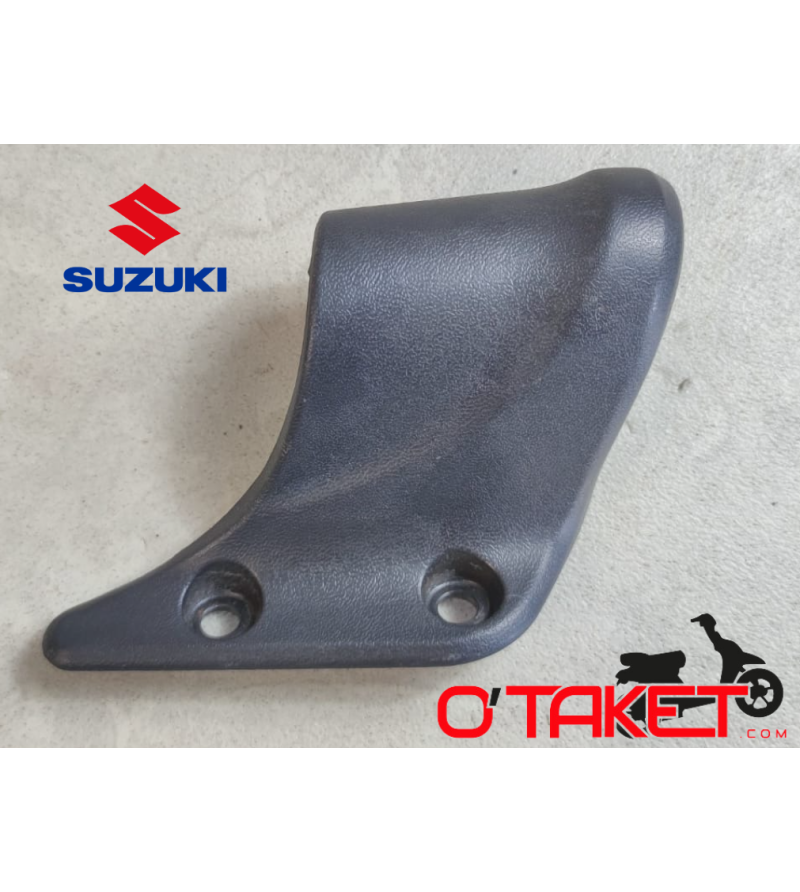 Couvercle arrière gauche SFV 650 Gladius origine SUZUKI Accueil sur le site du spécialiste des deux roues O-TAKET.COM