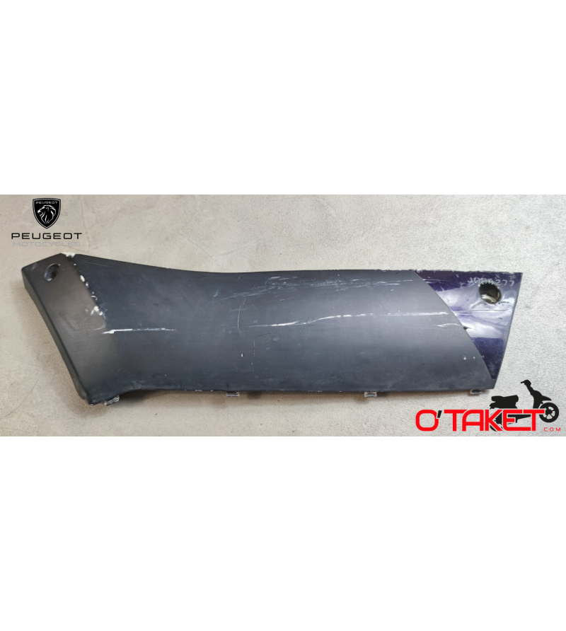 Bas de caisse droit Kisbee/Streetzone origine PEUGEOT Accueil sur le site du spécialiste des deux roues O-TAKET.COM Bas de caisse droit Kisbee/Streetzone origine PEUGEOT Accueil sur le site du spécialiste des deux roues O-TAKET.COM