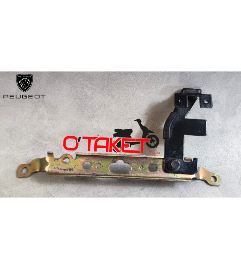 Support de tablier/face avant Kisbee/Streezone origine PEUGEOT Accueil sur le site du spécialiste des deux roues O-TAKET.COM Support de tablier/face avant Kisbee/Streezone origine PEUGEOT Accueil sur le site du spécialiste des deux roues O-TAKET.COM