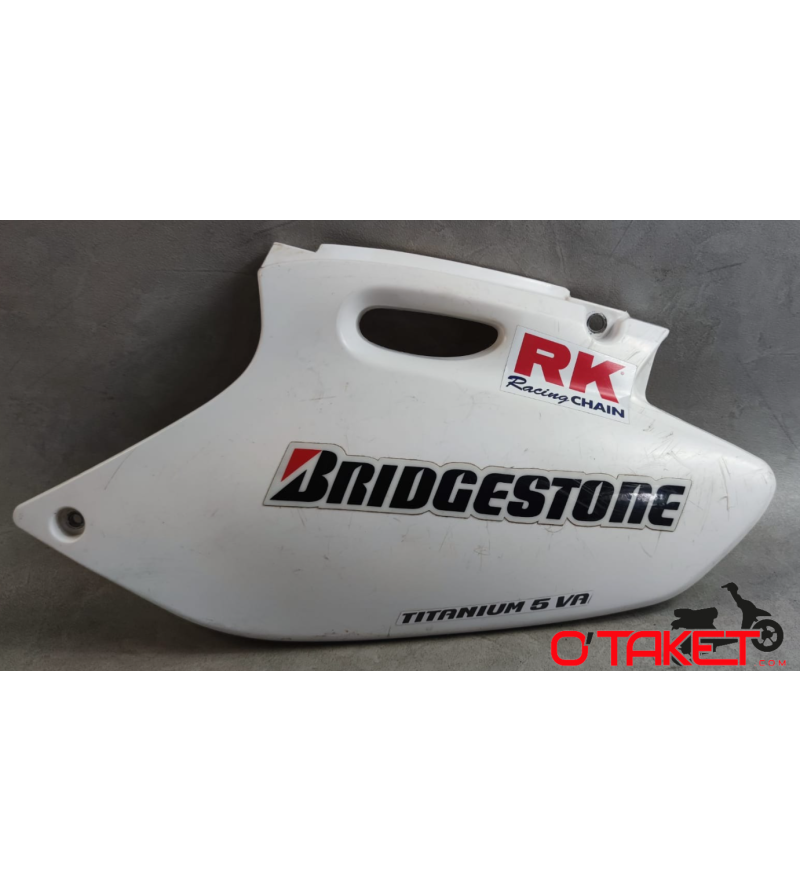 Carénage arrière gauche YZF/WR-F adaptable YAMAHA Accueil sur le site du spécialiste des deux roues O-TAKET.COM
