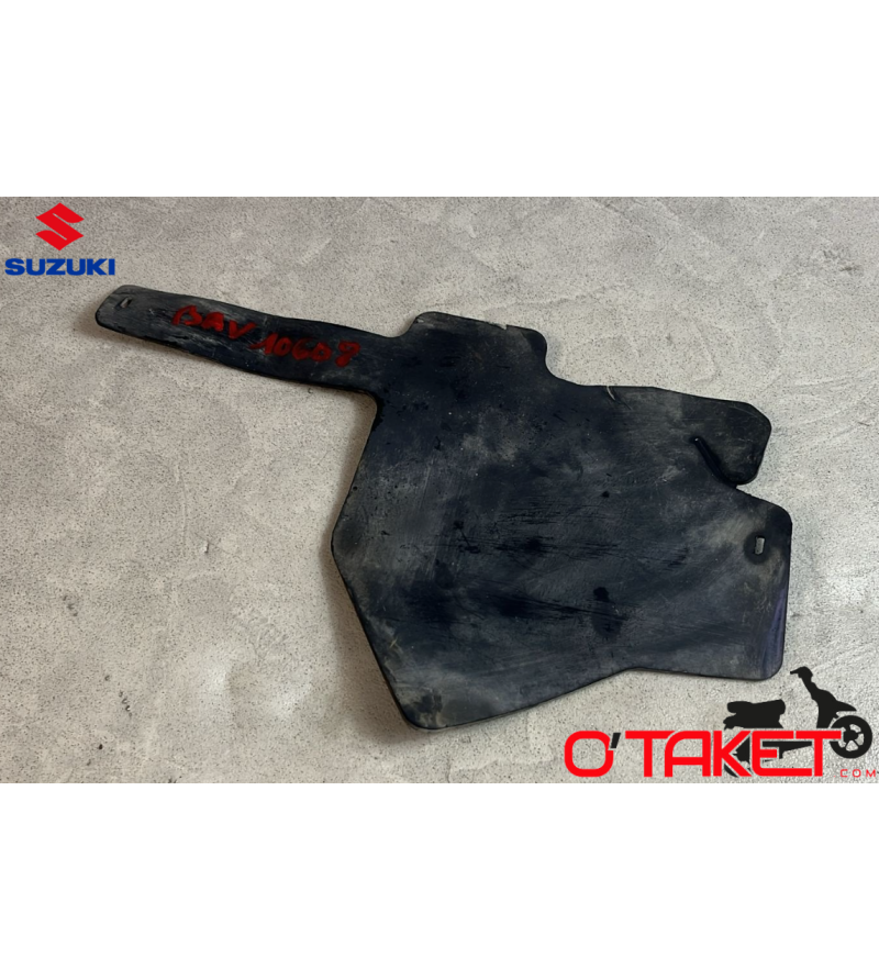 Bavette de passage de roue DR/DF origine SUZUKI 125/200 Accueil sur le site du spécialiste des deux roues O-TAKET.COM