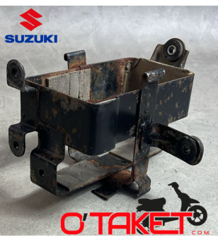Support/Bac à batterie DR/DF origine SUZUKI 125/200 Accueil sur le site du spécialiste des deux roues O-TAKET.COM