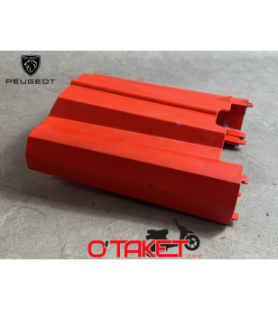Cache/Habillage de fourche supérieur 103 VS/104 origine PEUGEOT Accueil sur le site du spécialiste des deux roues O-TAKET.COM