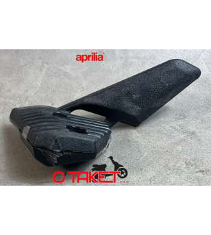 Repose pied passager gauche SR origine APRILIA