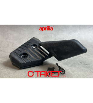 Repose pied passager gauche SR origine APRILIA Accueil sur le site du spécialiste des deux roues O-TAKET.COM