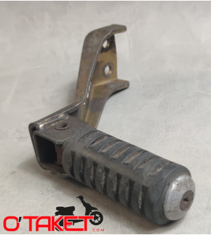 Repose-pied passager droit Booster/Bw's adaptable MBK/YAMAHA Accueil sur le site du spécialiste des deux roues O-TAKET.COM