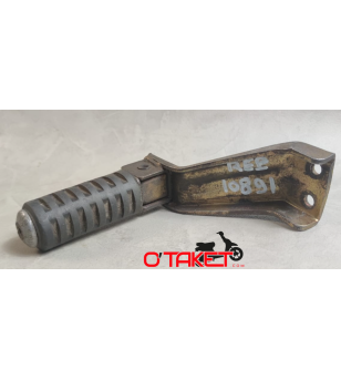 Repose-pied passager droit Booster/Bw's adaptable MBK/YAMAHA Accueil sur le site du spécialiste des deux roues O-TAKET.COM
