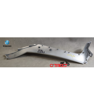 Carénage central gauche MP3 origine PIAGGIO 125/250/300/400/500 Accueil sur le site du spécialiste des deux roues O-TAKET.COM