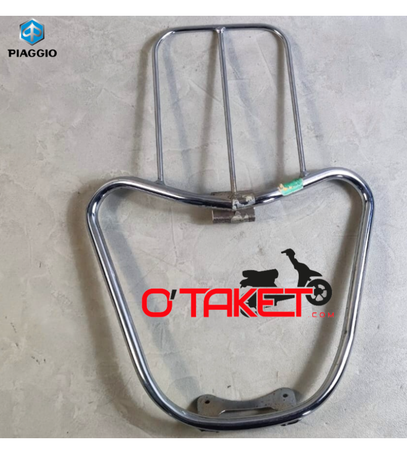 Grille de face avant Typhoon phase 1 origine PIAGGIO Accueil sur le site du spécialiste des deux roues O-TAKET.COM Grille de face avant Typhoon phase 1 origine PIAGGIO Accueil sur le site du spécialiste des deux roues O-TAKET.COM