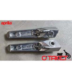 Repose pieds passager RS/Mojito origine APRILIA 125 (lot D+G) Accueil sur le site du spécialiste des deux roues O-TAKET.COM