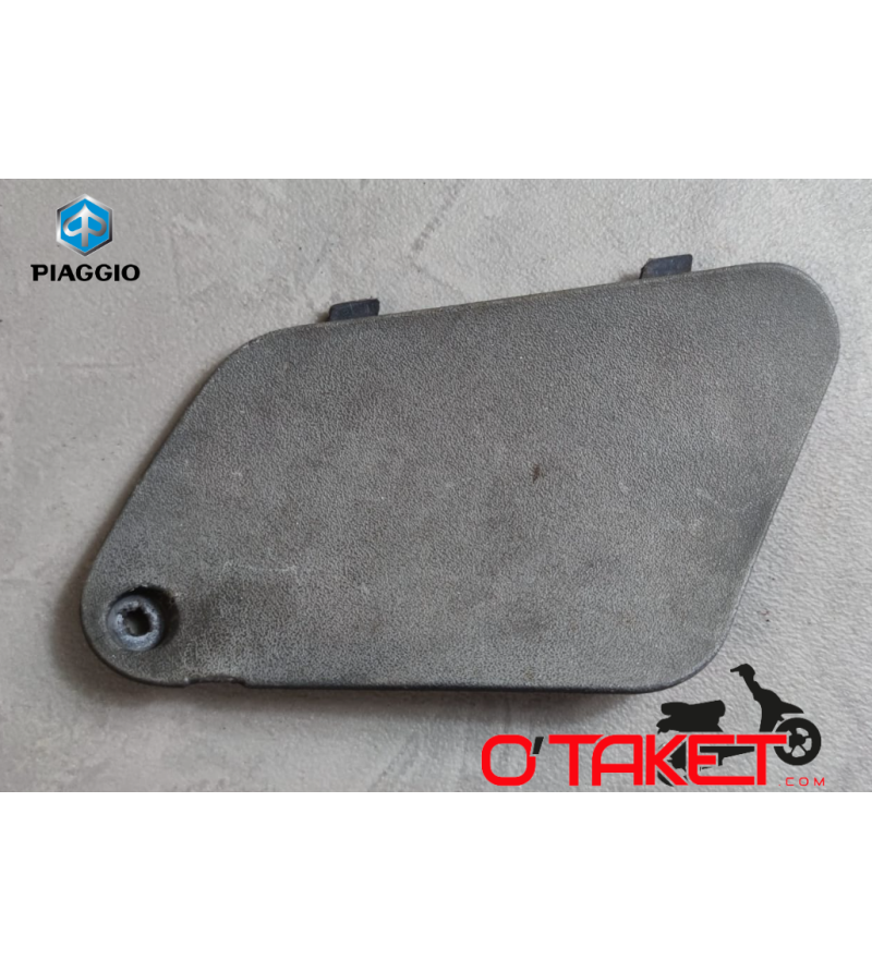 Trappe de marche pieds gauche X9 origine PIAGGIO Accueil sur le site du spécialiste des deux roues O-TAKET.COM Trappe de marche pieds gauche X9 origine PIAGGIO Accueil sur le site du spécialiste des deux roues O-TAKET.COM