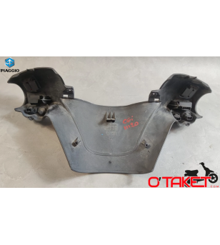 Couvre guidon intérieur X9/X9 EVO/X8 origine PIAGGIO Accueil sur le site du spécialiste des deux roues O-TAKET.COM