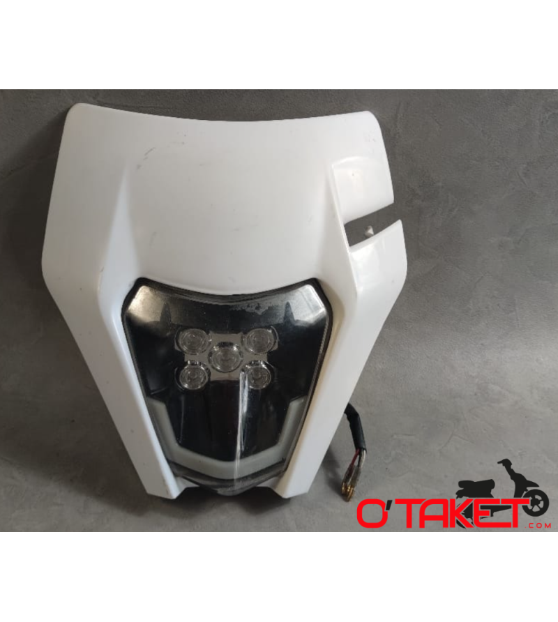 Tête de fourche/Plaque phare avec optique UNIVERSEL 50 à boîte (type KTM EXC) Accueil sur le site du spécialiste des deux rou... Tête de fourche/Plaque phare avec optique UNIVERSEL 50 à boîte (type KTM EXC) Accueil sur le site du spécialiste des deux rou...