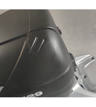 Top case avec son support SHAD + poignée de maintien Typhoon/SR origine PIAGGIO/APRILIA Accueil sur le site du spécialiste de... Top case avec son support SHAD + poignée de maintien Typhoon/SR origine PIAGGIO/APRILIA Accueil sur le site du spécialiste de...
