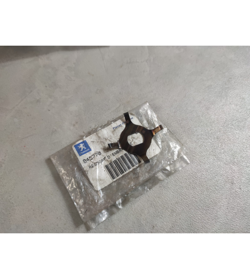 Ressort étoile d'embrayage 101/102/103/104/105/BB/GT10 origine PEUGEOT Accueil sur le site du spécialiste des deux roues O-TA...