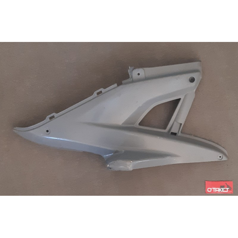 Capot moteur gauche Nitro/Aerox origine MBK/YAMAHA Carrosseries sur le site du spécialiste des deux roues O-TAKET.COM Capot moteur gauche Nitro/Aerox origine MBK/YAMAHA Carrosseries sur le site du spécialiste des deux roues O-TAKET.COM
