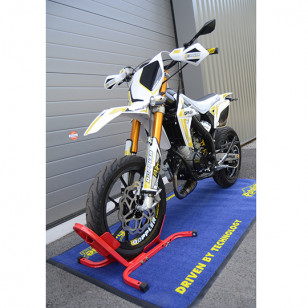 ETAU DE ROUE/SUPPORT MOTO/SCOOTER AUTOBLOQUANT 3 POSITIONS DE REGLAGE ATELIER sur le site du spécialiste des deux roues O-TAK...