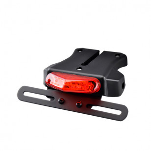 FEU AR MOTO TUN'R INTEGRE ROUGE A 12 LEDS-HOMOLOGUE CE- AVEC SUPPORT PLAQUE ALU Éclairages sur le site du spécialiste des deu...