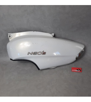 Coque latéral gauche avec son clignotant Neo's/Ovetto origine YAMAHA/MBK Accueil sur le site du spécialiste des deux roues O-...