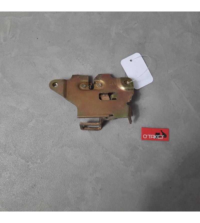 Serrure de selle Fiddle II origine SYM Accueil sur le site du spécialiste des deux roues O-TAKET.COM
