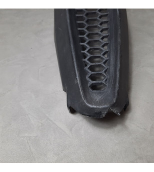 Grille de radiateur avant Quadro 350 origine Accueil sur le site du spécialiste des deux roues O-TAKET.COM
