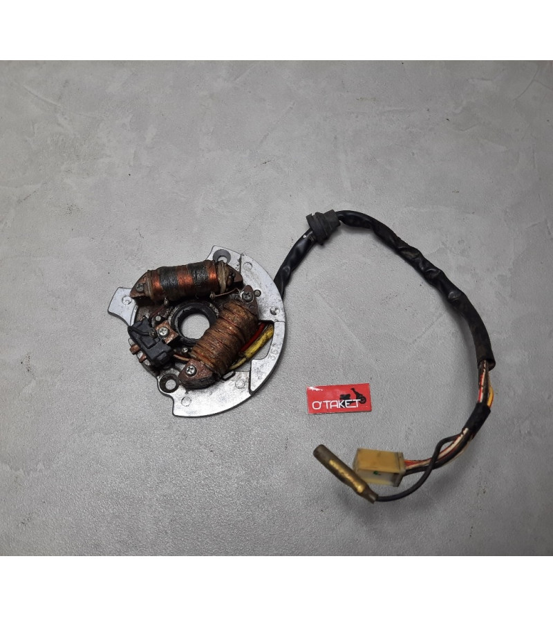 Stator allumage Chappy origine YAMAHA Accueil sur le site du spécialiste des deux roues O-TAKET.COM Stator allumage Chappy origine YAMAHA Accueil sur le site du spécialiste des deux roues O-TAKET.COM
