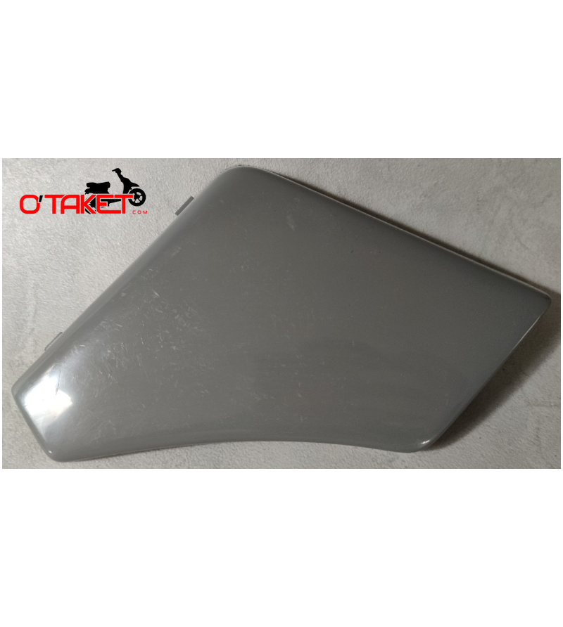 Capotage boite a outils droit 103 SPX origine PEUGEOT Accueil sur le site du spécialiste des deux roues O-TAKET.COM Capotage boite a outils droit 103 SPX origine PEUGEOT Accueil sur le site du spécialiste des deux roues O-TAKET.COM