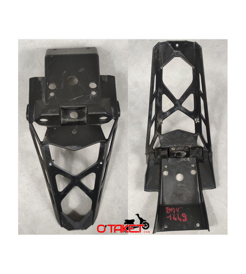 Bavette arrière/support plaque Senda/RCR/SMT origine DERBI/GILERA Accueil sur le site du spécialiste des deux roues O-TAKET.COM Bavette arrière/support plaque Senda/RCR/SMT origine DERBI/GILERA Accueil sur le site du spécialiste des deux roues O-TAKET.COM