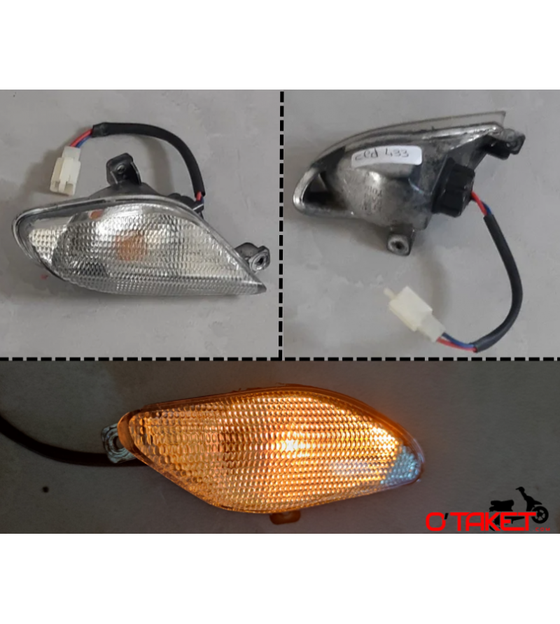 Clignotant droit Typhoon origine PIAGGO Éclairages sur le site du spécialiste des deux roues O-TAKET.COM Clignotant droit Typhoon origine PIAGGO Éclairages sur le site du spécialiste des deux roues O-TAKET.COM
