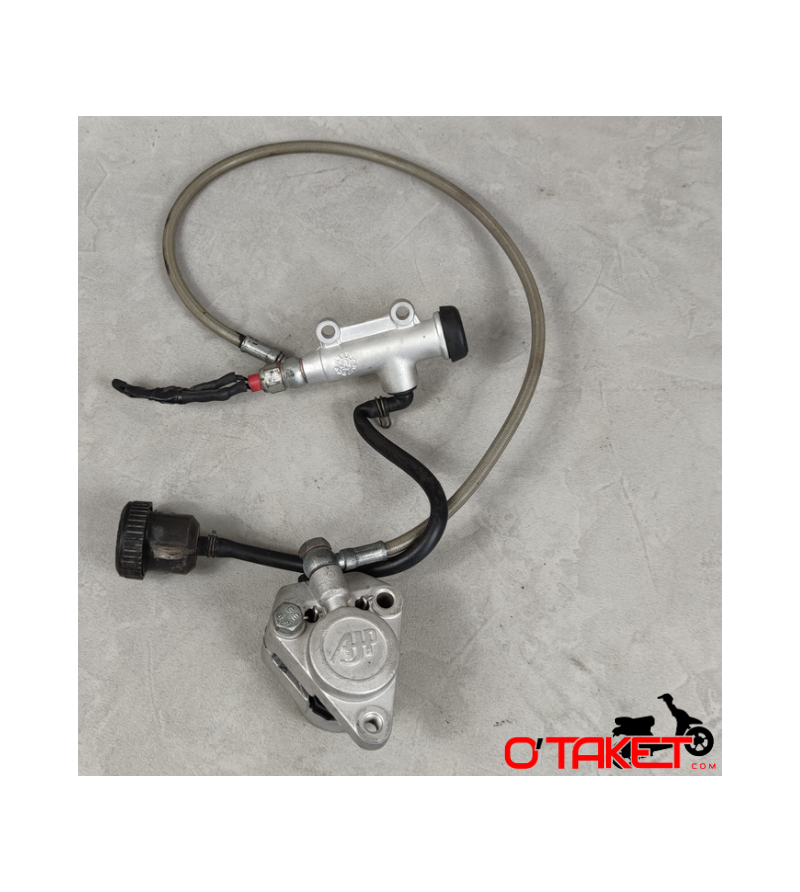 Étrier frein arrière AJP avec maitre cylindre et bocal liquide de frein DERBI Senda/GILERA RCR, SMT Accueil sur le site du sp... Étrier frein arrière AJP avec maitre cylindre et bocal liquide de frein DERBI Senda/GILERA RCR, SMT Accueil sur le site du sp...