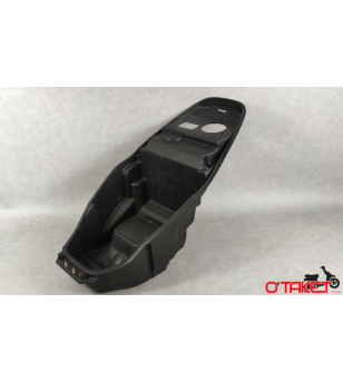Coffre de selle Agility /Agility City 16 " origine KYMCO 50/125 Accueil sur le site du spécialiste des deux roues O-TAKET.COM