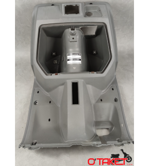 Tablier intérieur/protège jambes Beluga origine YAMAHA 125 Accueil sur le site du spécialiste des deux roues O-TAKET.COM