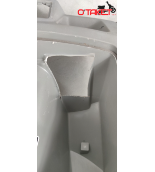 Tablier intérieur/protège jambes Beluga origine YAMAHA 125 Accueil sur le site du spécialiste des deux roues O-TAKET.COM