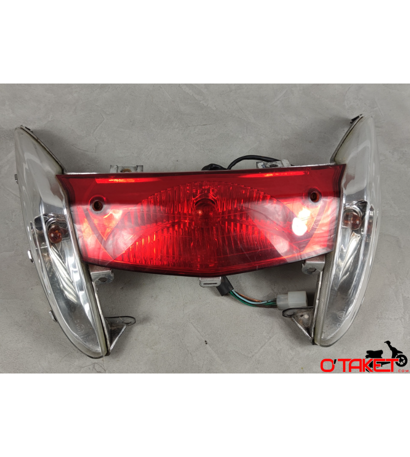 Feu arrière avec clignotants Citystar origine PEUGEOT 50/125/200cc 2T/4T Accueil sur le site du spécialiste des deux roues O-... Feu arrière avec clignotants Citystar origine PEUGEOT 50/125/200cc 2T/4T Accueil sur le site du spécialiste des deux roues O-...