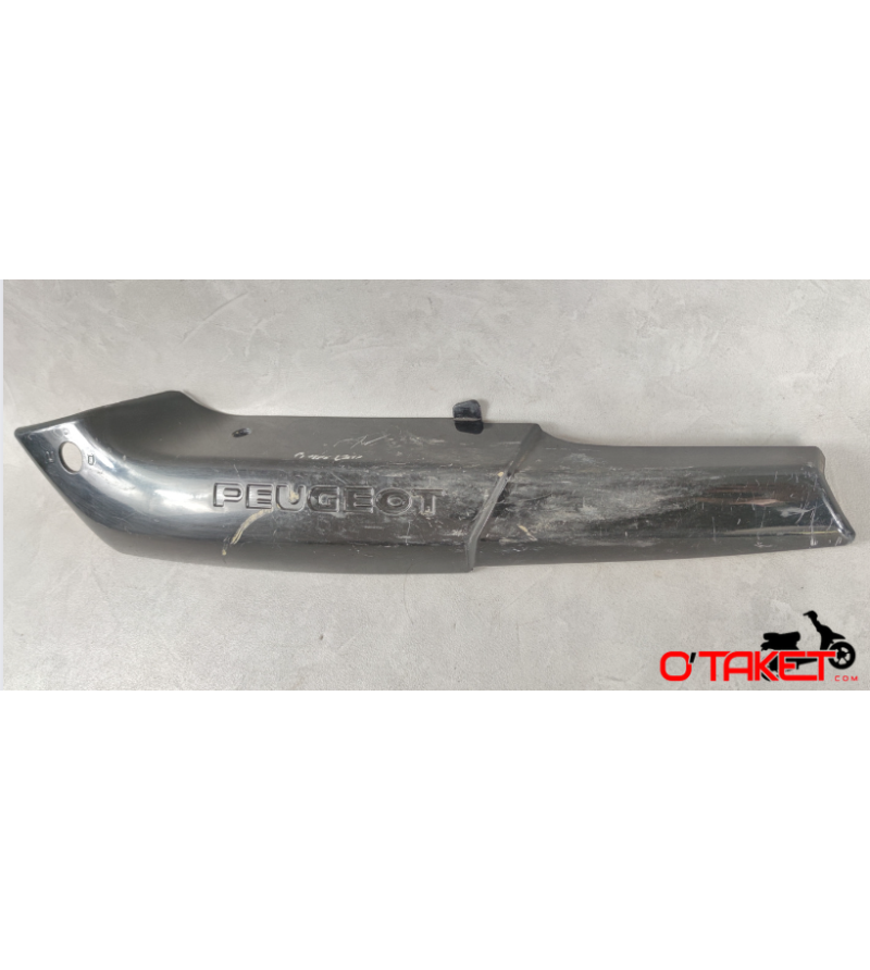 Carénage carter latéral droit 103 Vogue origine PEUGEOT Accueil sur le site du spécialiste des deux roues O-TAKET.COM Carénage carter latéral droit 103 Vogue origine PEUGEOT Accueil sur le site du spécialiste des deux roues O-TAKET.COM