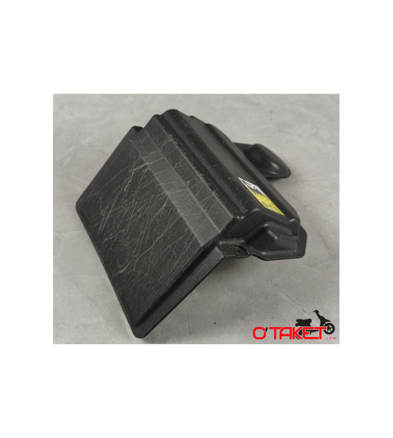 Couvercle/ Cache batterie origine SR Motard/Sport City One/ Typhoon origine APRILIA/PIAGGIO 50/125 2T/4T Accueil sur le site ...