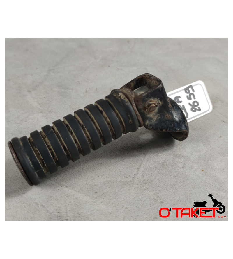 Repose-pied arrière Chappy origine YAMAHA Accueil sur le site du spécialiste des deux roues O-TAKET.COM Repose-pied arrière Chappy origine YAMAHA Accueil sur le site du spécialiste des deux roues O-TAKET.COM