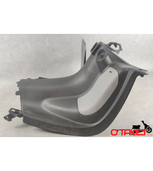 Tablier intérieur Elystar/Elyseo origine PEUGEOT 50/125/150 2T, 4T Accueil sur le site du spécialiste des deux roues O-TAKET.COM