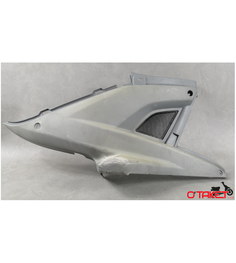 Capot moteur droit Nitro/Aerox origine MBK/YAMAHA Carrosseries sur le site du spécialiste des deux roues O-TAKET.COM Capot moteur droit Nitro/Aerox origine MBK/YAMAHA Carrosseries sur le site du spécialiste des deux roues O-TAKET.COM