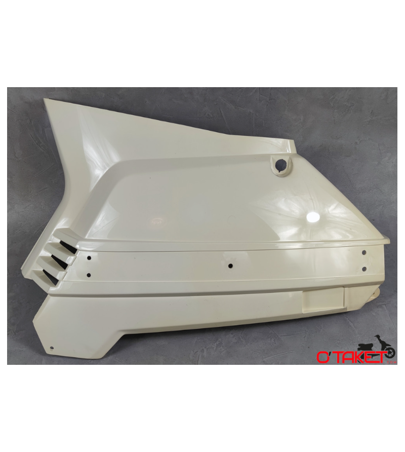 Carénage latéral arrière gauche ST RAPIDO origine PEUGEOT 50 Accueil sur le site du spécialiste des deux roues O-TAKET.COM Carénage latéral arrière gauche ST RAPIDO origine PEUGEOT 50 Accueil sur le site du spécialiste des deux roues O-TAKET.COM