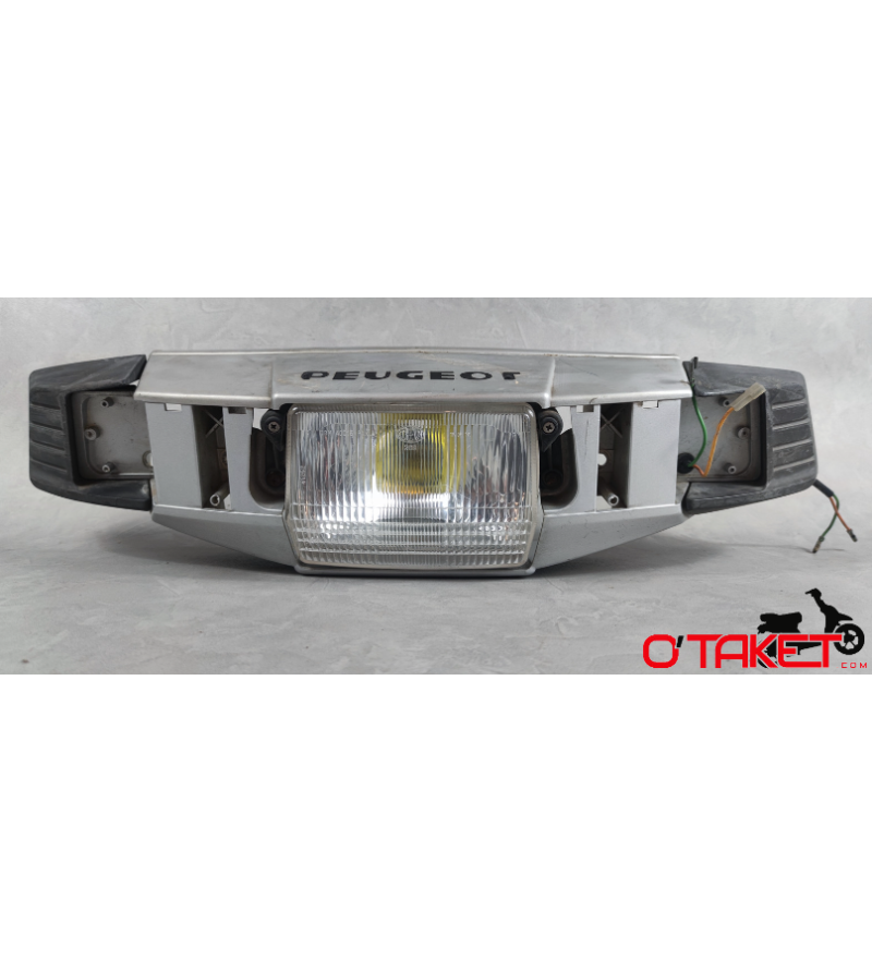 Couvre guidon avant avec optique SX/SC origine PEUGEOT Accueil sur le site du spécialiste des deux roues O-TAKET.COM Couvre guidon avant avec optique SX/SC origine PEUGEOT Accueil sur le site du spécialiste des deux roues O-TAKET.COM