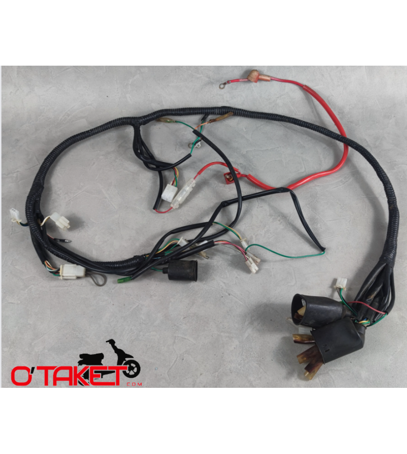 Faisceau électrique scooter chinois 50 4T Accueil sur le site du spécialiste des deux roues O-TAKET.COM Faisceau électrique scooter chinois 50 4T Accueil sur le site du spécialiste des deux roues O-TAKET.COM