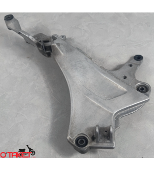 Platine/support de repose pied droit ST Pan European 1100 origine HONDA Accueil sur le site du spécialiste des deux roues O-T...
