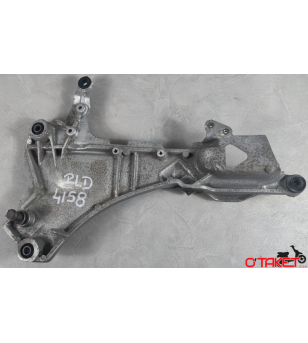 Platine/support de repose pied droit ST Pan European 1100 origine HONDA Accueil sur le site du spécialiste des deux roues O-T...