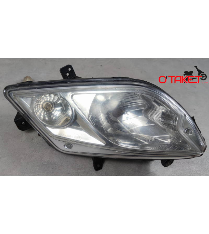 Optique avant gauche Citystar origine PEUGEOT 50/125/200 2T/4T Accueil sur le site du spécialiste des deux roues O-TAKET.COM Optique avant gauche Citystar origine PEUGEOT 50/125/200 2T/4T Accueil sur le site du spécialiste des deux roues O-TAKET.COM