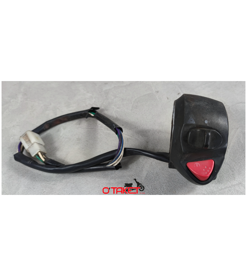 Commodo droit Satelis/Satelis Compressor/Geopolis origine PEUGEOT 125/250 4T Accueil sur le site du spécialiste des deux roue... Commodo droit Satelis/Satelis Compressor/Geopolis origine PEUGEOT 125/250 4T Accueil sur le site du spécialiste des deux roue...