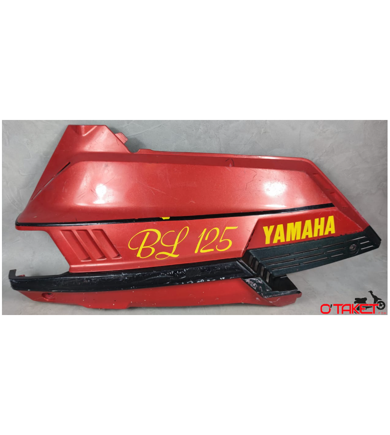 Carénage latéral droit Beluga origine YAMAHA 125 Accueil sur le site du spécialiste des deux roues O-TAKET.COM
