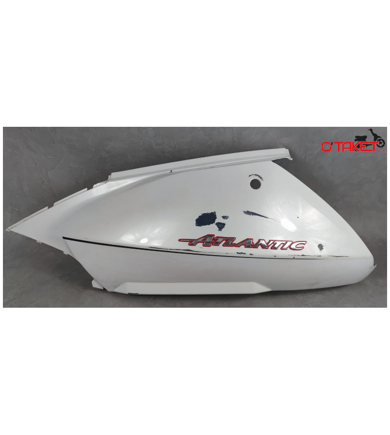 Carénage latéral gauche Atlantic origine APRILIA 125/200/250/300 4T Accueil sur le site du spécialiste des deux roues O-TAKET... Carénage latéral gauche Atlantic origine APRILIA 125/200/250/300 4T Accueil sur le site du spécialiste des deux roues O-TAKET...