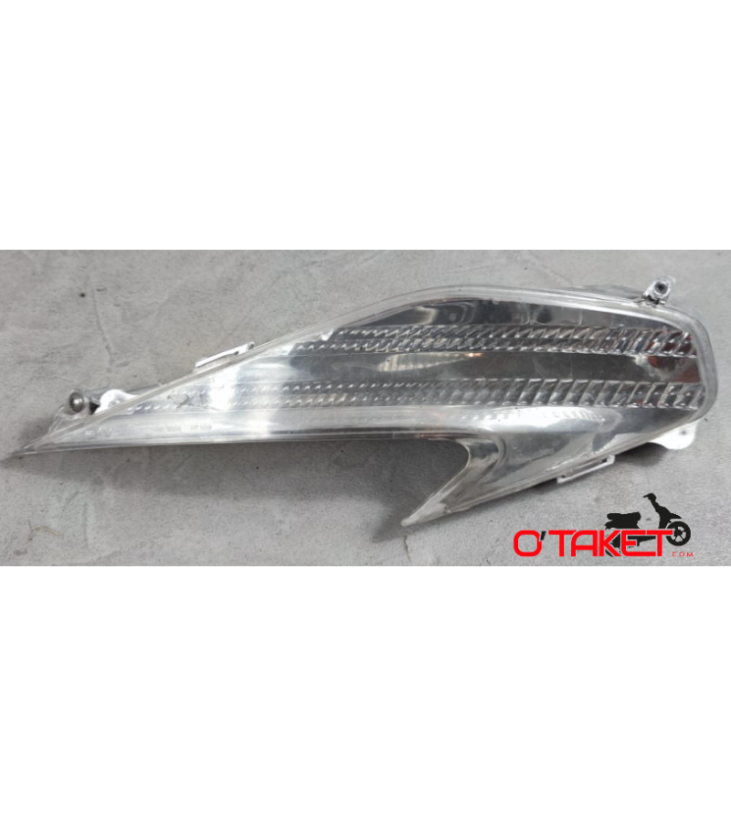 Clignotant avant gauche Atlantic origine APRILIA 125/200/250/300/400/500 4T Accueil sur le site du spécialiste des deux roues... Clignotant avant gauche Atlantic origine APRILIA 125/200/250/300/400/500 4T Accueil sur le site du spécialiste des deux roues...